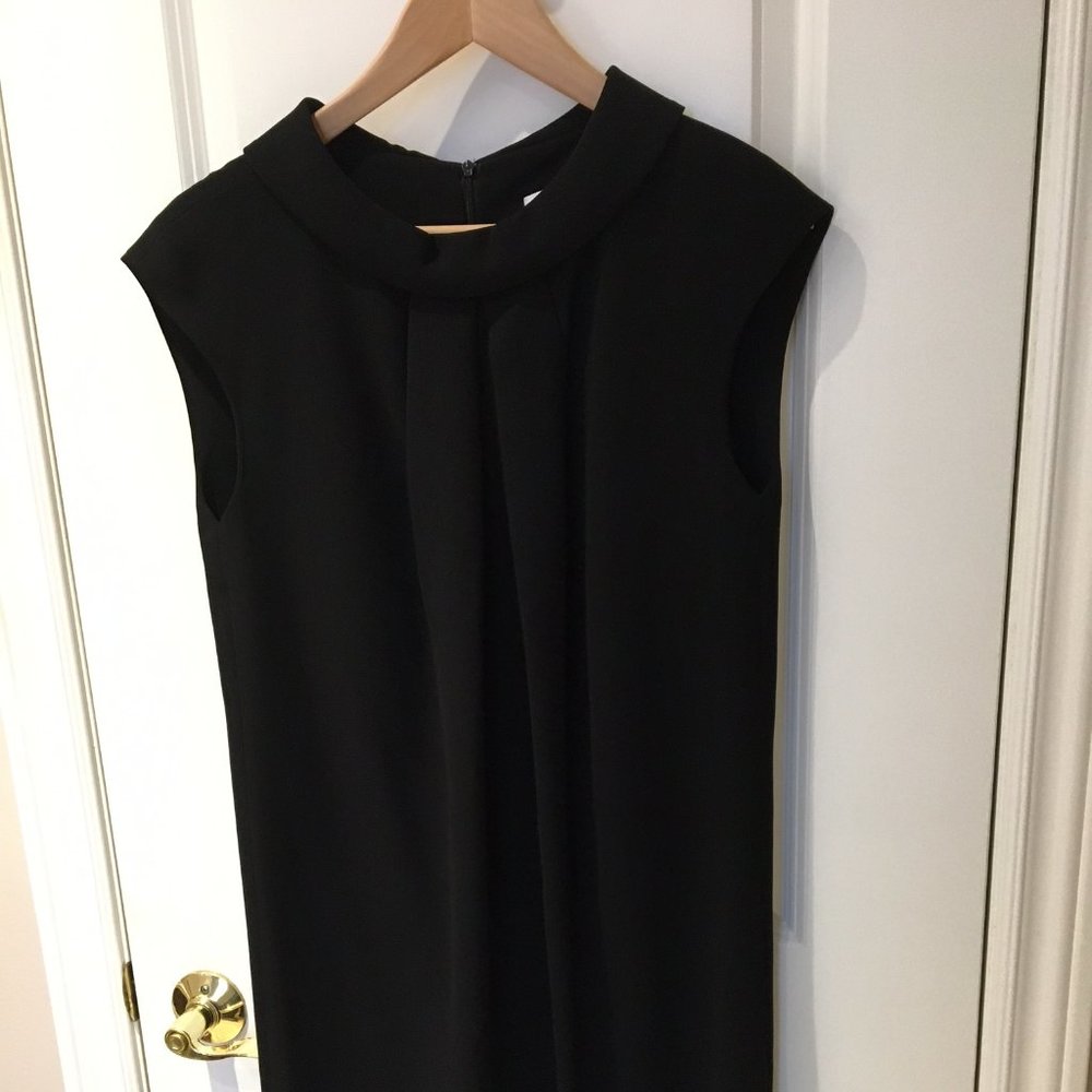 Black sleeveless dress by MaxMara, IT42